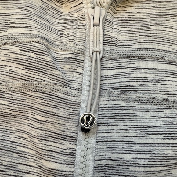 Lululemon Define Jacket, Wee Are From Space in Ice Grey Alpine White, SZ 8 - Picture 6 of 11